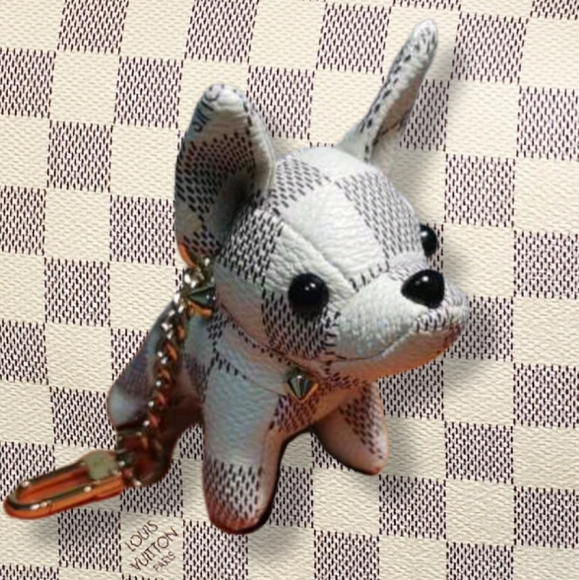 🆕️Luxury 🐕 White Doggie Damier azur Style Leather Novelty Keychain / Bag Charm - Picture 13 of 16